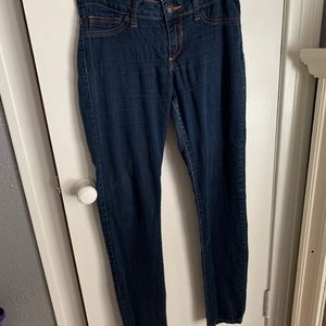 size 9 skinny legged jeans